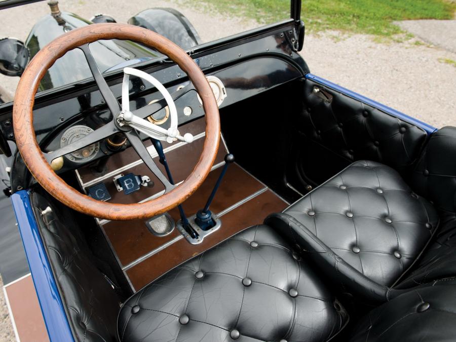 Торпедо Mitchell Light Six 6-Passenger Touring 1915 года  (фото 3 из 10)